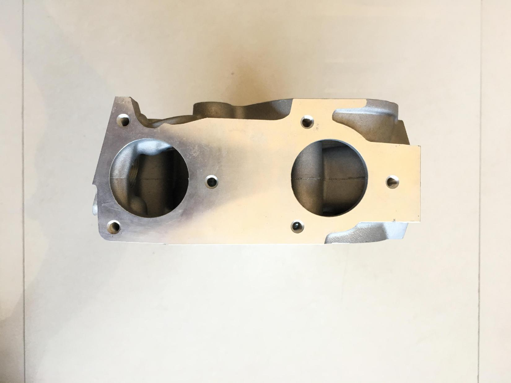 6190499 L908B024 استبدال رأس الأسطوانة المتين لفورد