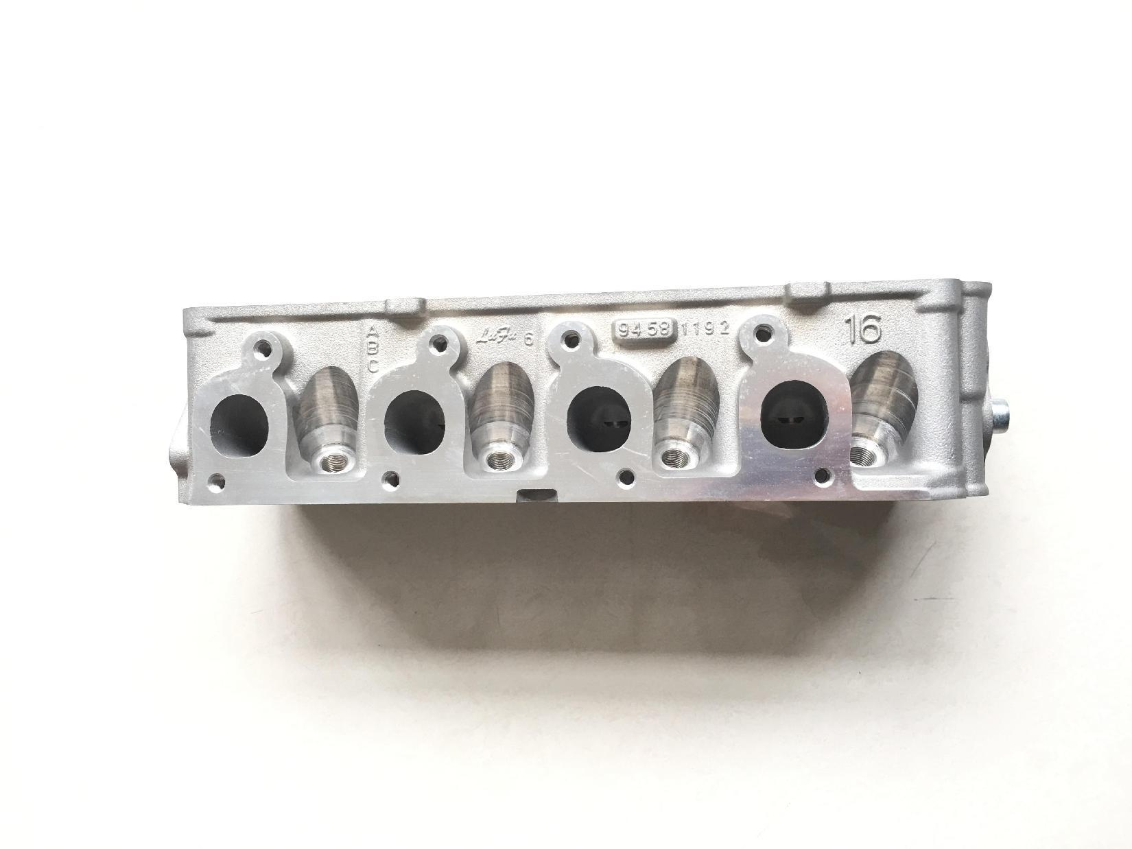 92089854 رأس الاسطوانة لسيارة شيفروليه 1.6L 8V جزء رأس المحرك C16NZ أوبل كورسا أسترا